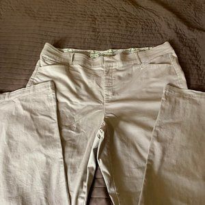 Kahki/tan pants